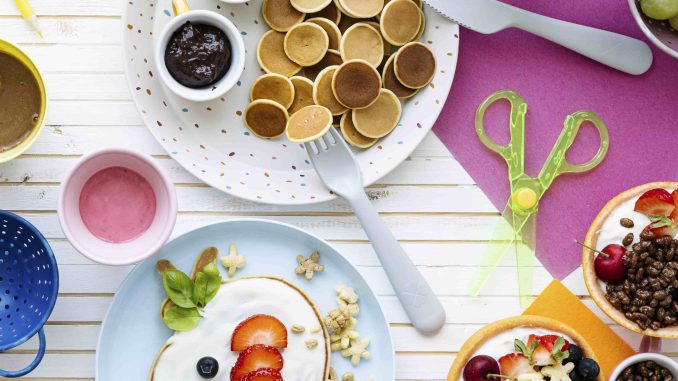 pancake-party-kids-food-with-fresh-berries-yogurt-min-min
